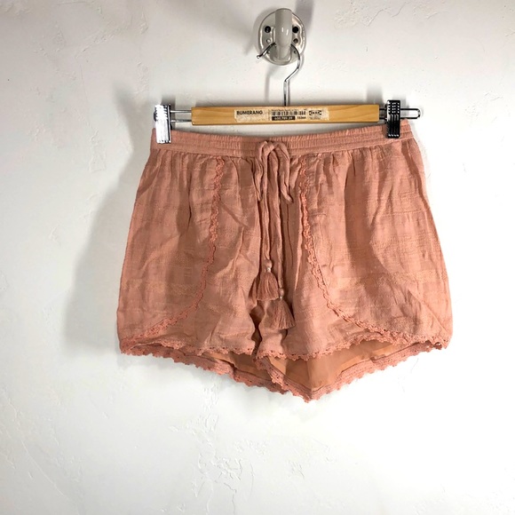 American Eagle Outfitters Pants - American Eagle pale pink shorts size xs
